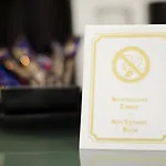호텔 Homaris The Corner - Self-check In 3*