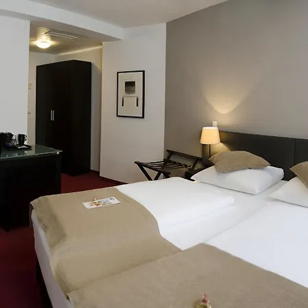 Homaris The Corner - Self-check In Hotel