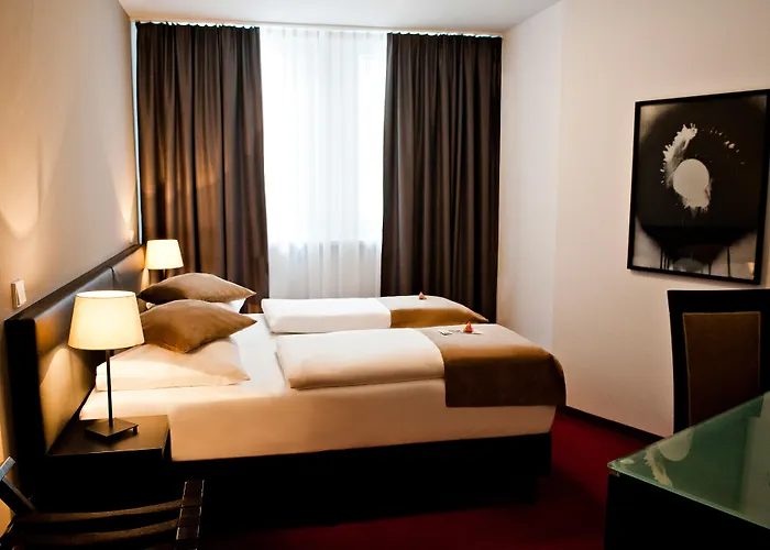 Homaris The Corner - Self-check In Отель 3*