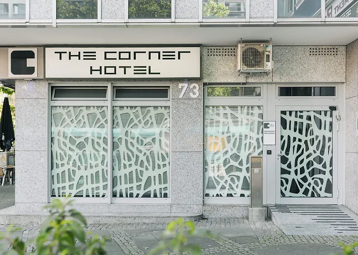 Отель Homaris The Corner - Self-check In 3*