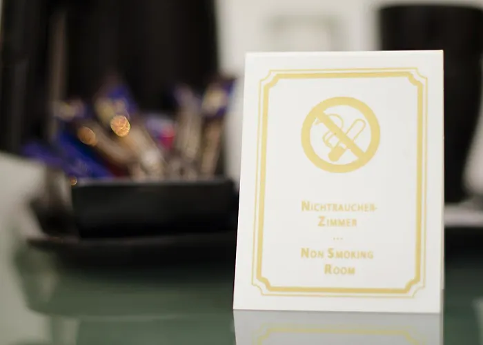 Отель Homaris The Corner - Self-check In 3*